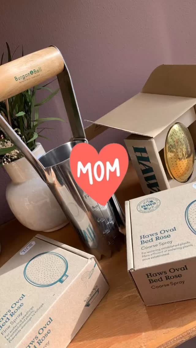 🌷 MOTHERS DAY INCOMING 🌷 Procrastinating on Mother’s Day gifts? I’ve got an abundance of Mother’s Day gift options here at Dor’s Garden. From handmade cards, snazzy essential garden tools to cosy scarves, blankets and wheatbags and locally grown lavender. Terrariums, garden stakes and snazzy pots. What’s not to love?!?
#herefordshire #gardenshop #shoplocal #visitrossonwye #mothersday