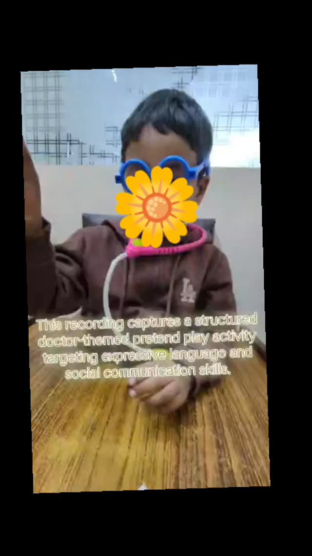 Structured doctor-themed play activity, perfect for boosting expressive language and social skills! 🗣️🩺 It's amazing how much kids learn through pretend play. What are your favorite activities? 💖 #PlayBasedLearning