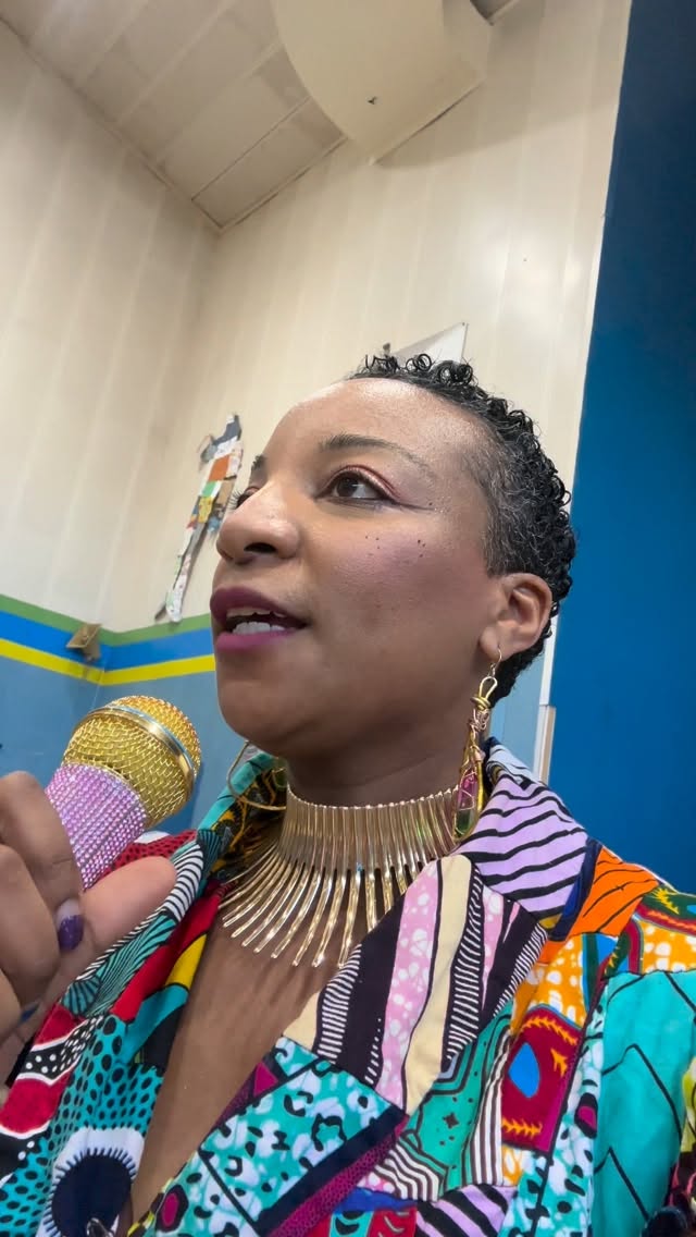 How funky is your chicken?! How loose is your goose?! Joy is jamming with @creativecitypcs for Friday fun as we honored African American dance traditions like “The Funky Chicken” by Rufus Thomas and many more! Culture Queen’s Dance Party is coming to a cafegymnatorium near you! 💃🏽#danceparty #children #blackhistory