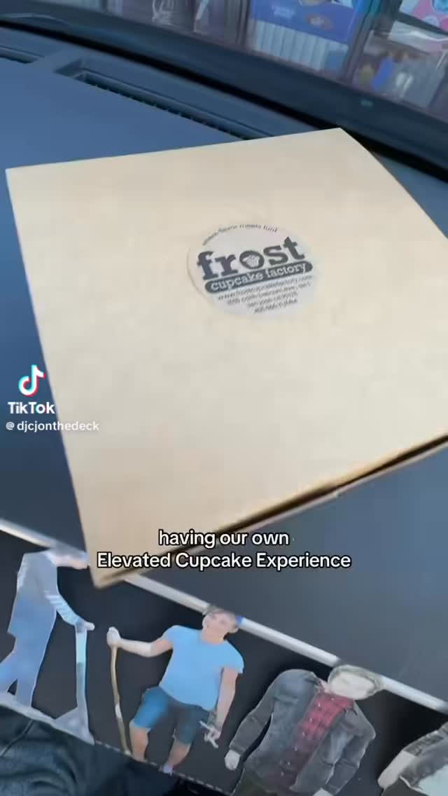 This has no business being this good!🔥The elevated cupcake experience at its best!🦈🧁#sanjosesharks #macklincelebrini #willsmithhockey #nhl #hockey