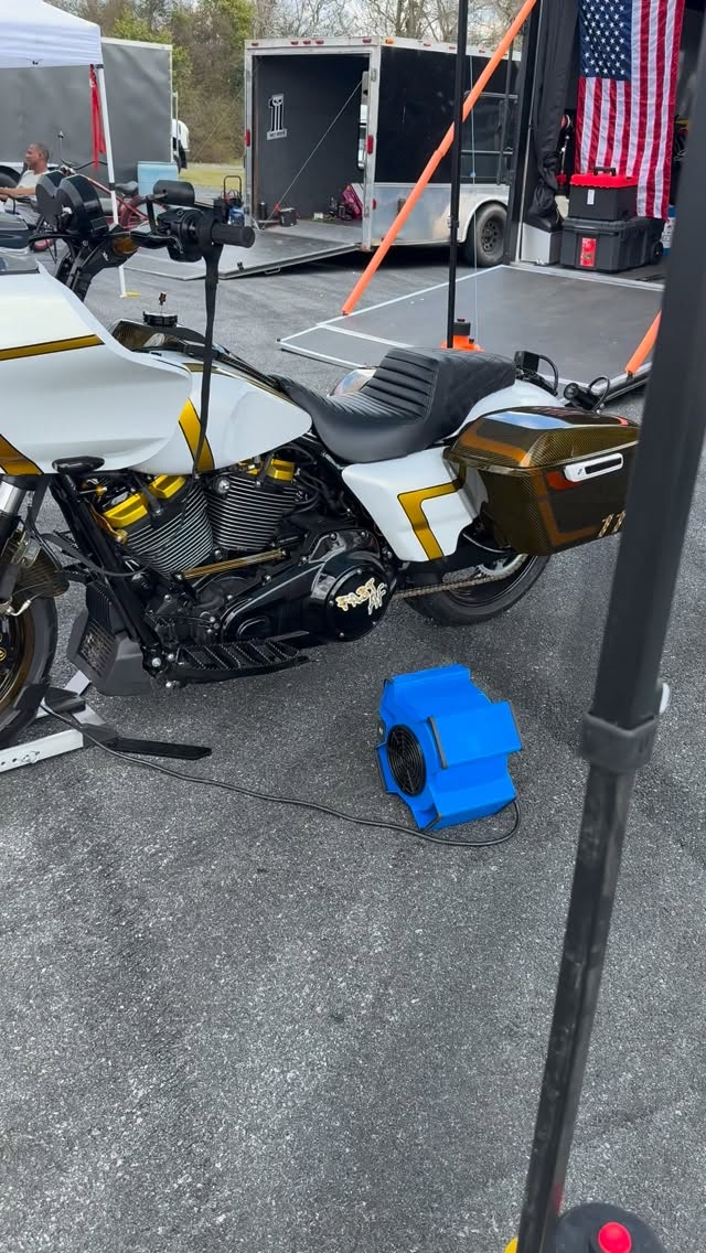 We are hanging out down here at Silver Dollar Motorsports park in Reynolds Georgia for @1hogsgonewild first race of the season! If you’re in the neighborhood or on your way back from Daytona bike week and want to see some killer drag racing, come on down!