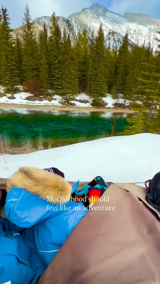 They’ll remember piling into a dog sled together and feeling like being on a roller coaster along the trail.
Connecting with the dogs was super special. We got to help feed our pups some warm soup and it really made the experience even more magical for us.
We booked out tour through @snowyowlsleddogtours
#dogsledding #dogsled
