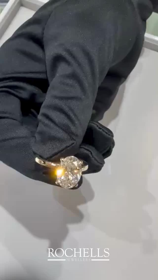 Step into Rochells and see brilliance up close! This gold engagement ring features a dazzling oval-cut lab-grown diamond, catching every light with effortless elegance. From the shimmer of the center stone to the expert craftsmanship, it’s a moment worth seeing and feeling in person.
Engagement season is here, and nothing compares to finding the ring that makes your heart skip a beat. 💎
Which shape tells your love story, oval, round, or pear? Come see them in store and find the one made for forever.
Visit us at Semiahmoo or Central City Shopping Centre for personalized guidance, expert care, and a jewellery experience you won’t forget.
#DiamondEvolution #LabGrownDiamonds #OvalCutDiamond #EngagementSeason #RochellsJewellers #InStoreExperience #FineJewellery #ProposalReady #JewelleryWithMeaning