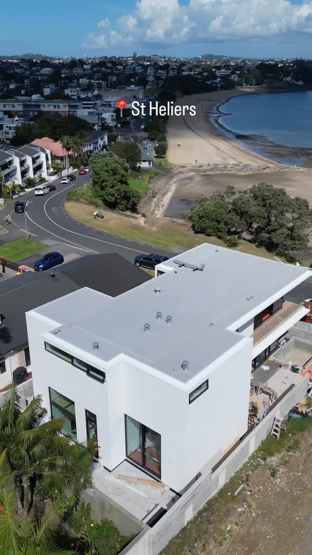 How good is that feeling when the scaffolding finally comes down and you get to see the whole project in its full glory. Months of work, planning and craftsmanship all coming together. Worth the wait. 🙌
@julianguthrie.architecture