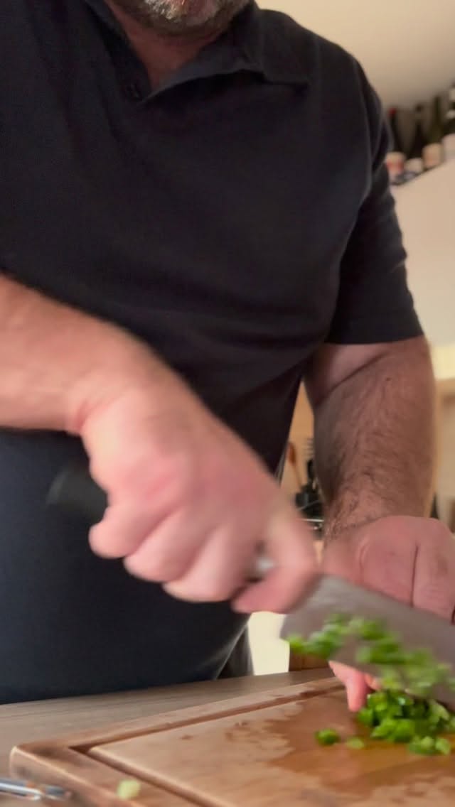 C’est dimanche on cuisine …
Riquita du domaine des 2 ânes
Glouglou goût cassis
Encore une bouteille qui devrait être faite en 1 litre …
#wine #glouglou #fail
L’abus d’alcool est dangereux pour la santé, à consommer avec modération.