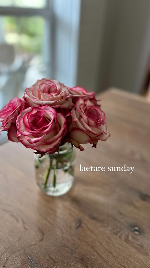 Did you know there’s a day right in the middle of Lent where the Church actually commands us to rejoice? 🌹
Laetare Sunday, also known as Rose Sunday, is one of the most beautiful and often overlooked gems of the liturgical calendar. It falls on the fourth Sunday of Lent and offers a radiant pause, a glimpse of the joy that is coming, reminding us that Easter is almost here.
The purple gives way to rose. The somber mood lifts. And for one Sunday, we are invited to let the light in.
Whether you light a rose candle, swap out your Lenten décor, give your mother flowers, or bake a traditional Simnel cake, there are so many beautiful ways to mark this day in your home.
Comment “rejoice” to learn all about this beautiful day + meaningful ways to celebrate it in your home!
#laetare #laetaresunday #lent #lenten #motheringsunday