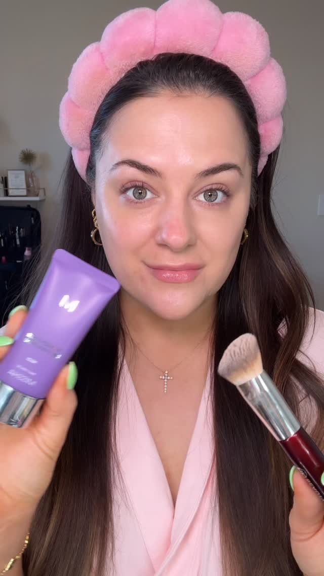 BB creams offer buildable coverage while giving you hydration & glow! I don’t know why I haven’t been using this sooner because hello! 🤩 I’ll certainly be getting more shades!✨💜 @missha.official I’m wearing shade no.23 Natural Beige