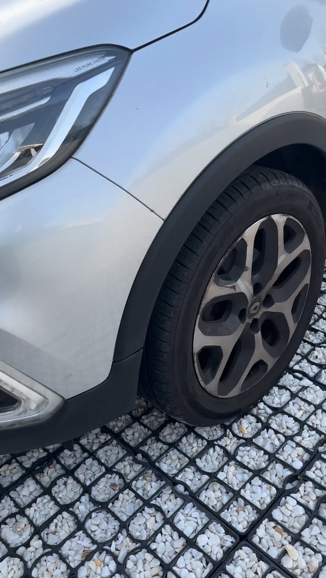 Capture ton moment, Renault ferait-il des jeux de mots ? Nettoyage int-ext de ce Renault Capture.
#Nettoyageauto #nettoyageadomicile #detailing #avantapres #gironde