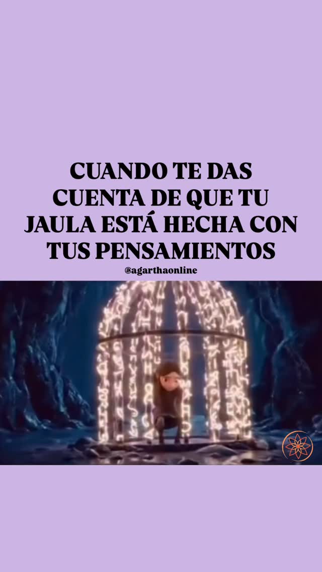A veces confundimos lo que pensamos con lo que somos. Esa ‘jaula’ no es más que un sistema de creencias, miedos y juicios que hemos repetido tanto que terminaron pareciendo paredes sólidas. La libertad llega cuando entiendes que el pensamiento es solo una propuesta de la mente, no una realidad absoluta. Tú no estás encerrado; simplemente estás observando una estructura mental que tú mismo alimentas. ✨
Creemos que cada pensamiento que cruza en nuestra conciencia es una verdad, cuando en realidad el pensamiento es solo una propuesta, un eco de experiencias pasadas o una proyección de miedos futuros.
Tú no estás encerrado; simplemente has estado mirando fijamente una construcción mental. En el momento en que dejas de luchar contra los pensamientos y empiezas a verlos como nubes que pasan, la jaula se disuelve. La puerta nunca tuvo candado, porque la salida no es hacia un lugar fuera de ti, sino hacia una mayor conciencia de ti mismo. ✨
Tu libertad comienza el día que entiendes que no tienes que creer todo lo que piensas⏳
#DespertarDeConsciencia #Espiritualidad #PazInterior #EvolucionPersonal #agartha