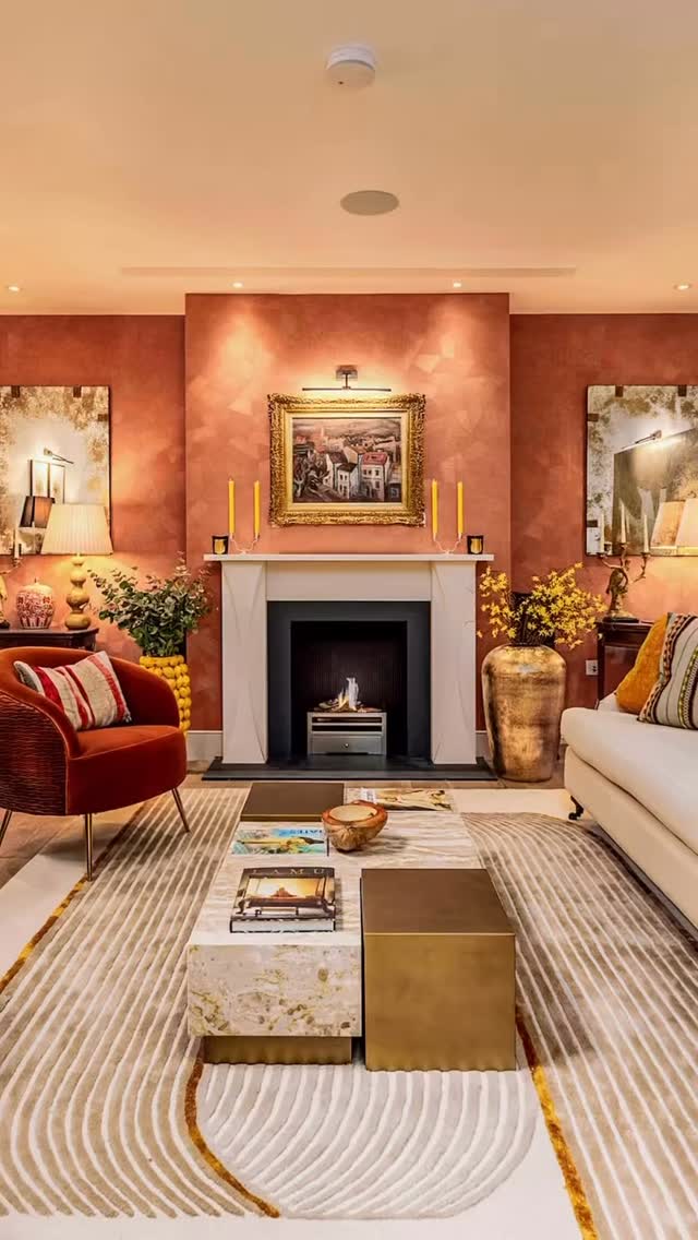 Photographing this beautiful four-storey home in the heart of Notting Hill was a real pleasure ๐ธโจ Nestled on a historic mews, it pairs timeless character with a complete rebuild and bold, vibrant interiors ๐ก๐ฟ A truly striking home to capture.
#NottingHill #PropertyPhotography #InteriorPhotography #LuxuryHomes