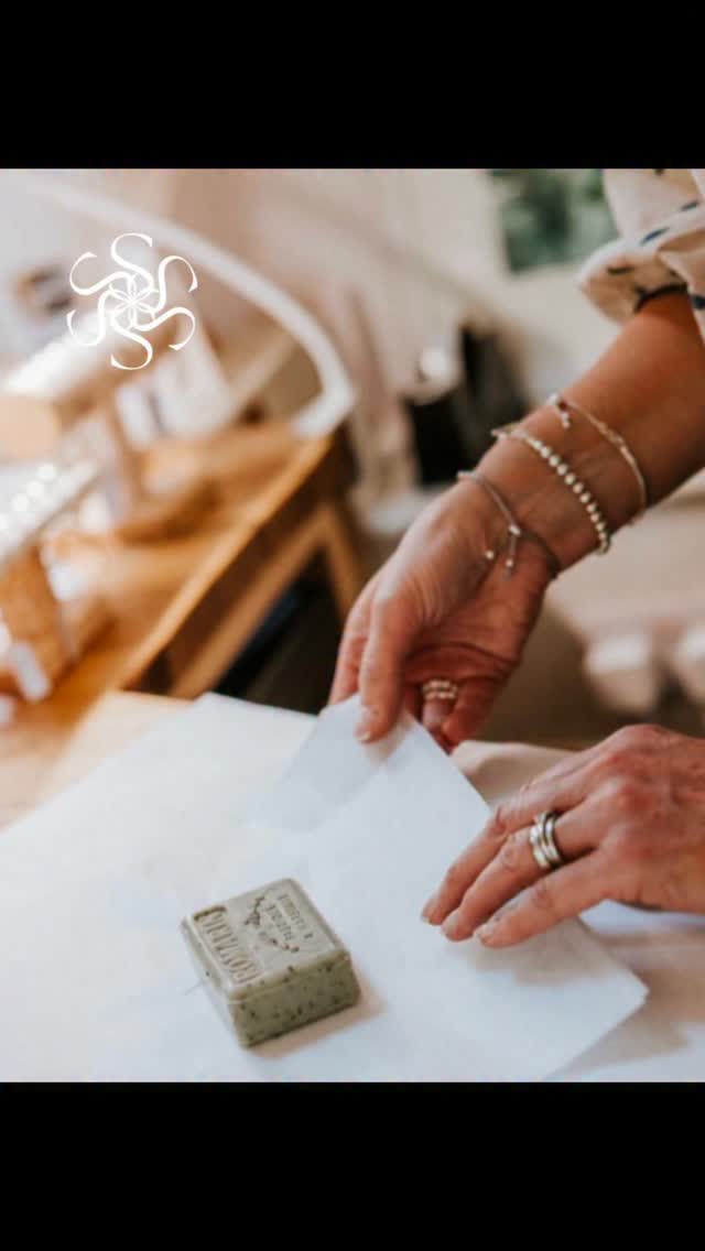 Gifting ideas under one roof.
We've everything you need for any gifting occasion. Mother's Day is this Sunday. If you haven't sorted a gift yet call in to @elkstonestudios and have a browse.
#thecotswolds #giftingstore #cheltenham