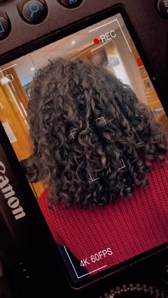 Des boucles rebondit, comme on aime 🤩
Toi aussi tu es à la recherche d’un Coiffeur qui saura mettre ta boucle en valeur ?
📆 N’attends plus et prends rendez-vous chez Green Concept
#coiffeur77 #expertboucles