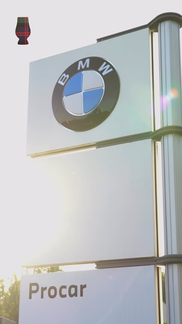 Bei unseren Whiskyerlebnissen bieten wir Euch eine einzigartige Gelegenheit, die Welt des Whiskys in all ihren Facetten zu erkunden
Verpasst nicht die Chance, euch in die Welt der Whiskyerlebnisse zu begeben und Euer Geschmacksempfinden auf eine ganz neue Ebene zu heben. Bucht jetzt Euer persönliches Whisky-Erlebnisevent und genießt einen unvergesslichen Abend voller faszinierender Aromen, lehrreicher Einblicke und geselligem Beisammensein.
#whisky #whiskyexperience #senses #multisensory #weedram