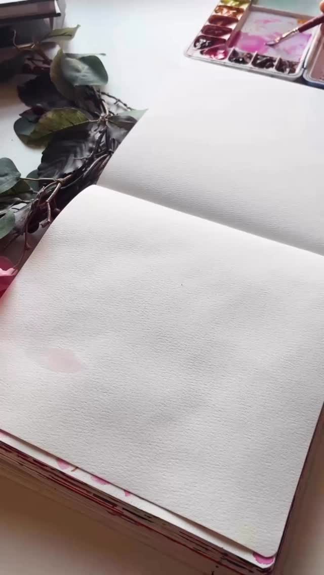 A pretty watercolor magnolia spread- almost time for these to be blooming again😍♥️ Wishing you a happy and creative weekend ahead!
.
.
.
#watercolorpainting #watercolor #looseflorals #watercolorflowers #sketchbook