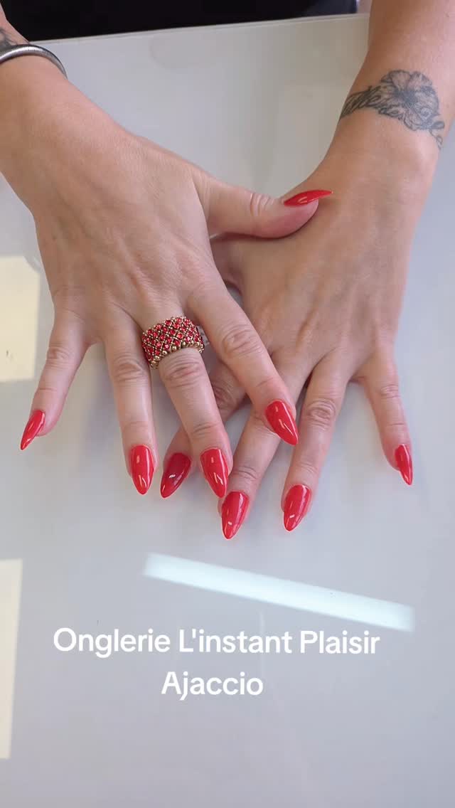 Venez découvrir notre nouvelle pose de capsules américaines avec la superbe couleur rouge de chez Passione Beauty, disponible dès maintenant à L’Instant Plaisir à Ajaccio. Réservez votre moment beauté dès aujourd’hui !
📍Av Noël Franchini résidence parc de la chênaie bat f Ajaccio
Parking à disposition
💫 Ouvert du lundi au samedi sur rendez-vous
☎️ 0698056931
🤩 Prise de rendez-vous également sur le site internet http://www.onglerie-instant-plaisir.com
#BeautéDesOngles #manucure #ajaccio #capsulesamericaines #passionnebeauty