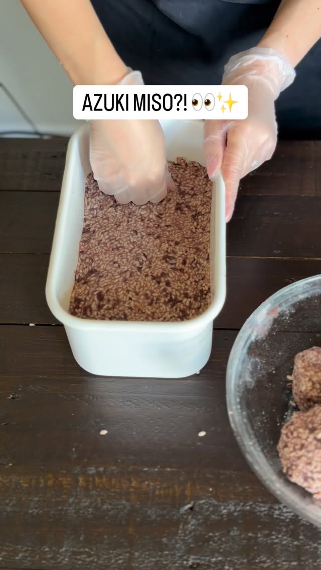 🔥 AZUKI MISO?! Soy-Free Homemade Miso in Just 1 Month!
Did you know miso doesn’t have to be made with soybeans?
If you’re soy-sensitive or just curious about new flavors, this azuki bean miso might surprise you. It ferments in as little as one month — and I’m honestly SO excited to taste how it turns out!
🫘 Ingredients (Makes ~1.9kg)
• 800g cooked azuki beans (Hokkaido preferred)
• 650g dried koji (fresh if available)
• 200g natural sea salt
• 200ml azuki cooking liquid
Mold Prevention Option 1:
• 100–120g sake lees paste
Mold Prevention Option 2:
• 20g sea salt
• ½ tbsp sake (spray bottle)
🥣 Basic Instructions
1. Boil and drain pre-washed azuki once.
2. Pressure cook 25 min (until mashable).
3. Separate beans & cooking liquid (don’t discard liquid).
4. Mix salt + koji separately.
5. Mash warm beans.
6. Mix in salt-koji thoroughly.
7. Add liquid until earlobe-soft texture.
8. Form tight balls & pack firmly.
9. Cover surface (sake lees or salt + sake).
10. Seal & ferment at least 1 month.
Refrigerate once it reaches your preferred flavor to slow fermentation.
⏳ Aging Experiment
1 Month – Fresh & light?
3 Months – Balanced?
6 Months – Deep & dark like traditional miso?
I’m testing all three!
💬 Would you try soy-free miso?
Follow for more traditional & new Japanese fermentation recipes 🌾✨
======
🔥 小豆味噌?!大豆なしで1ヶ月から楽しめる味噌作り
味噌は大豆だけじゃないって知っていましたか?
大豆が苦手な方やアレルギーの方にも朗報✨
今回は小豆で作る味噌に挑戦しました。
1ヶ月から楽しめる発酵味噌です。
1ヶ月・3ヶ月・6ヶ月
味の変化を試します✨
フォローして続編をお楽しみに!