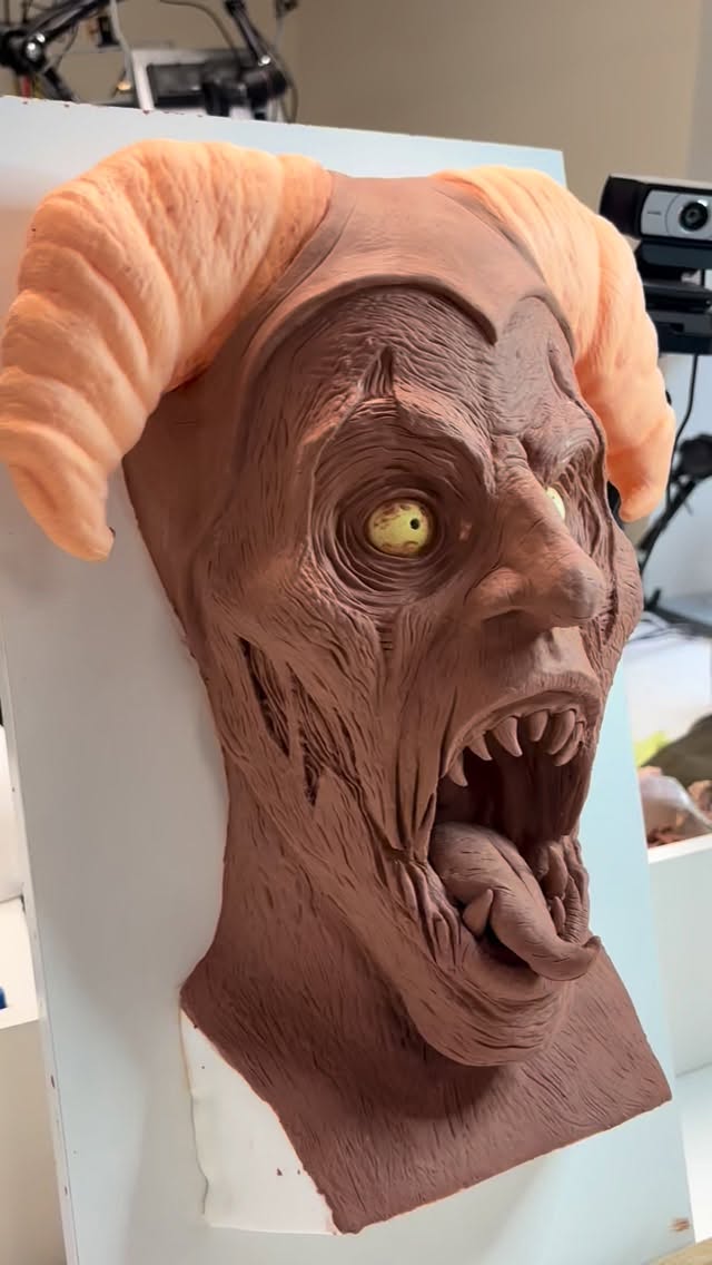 Sculpts moulded today
This is Carrie’s sculpture demon jester.
Chavant clay sculpt.
3D printed horns.
.
Learn to sculpt
5 day Character sculpting course deadline 12th March deadline to apply link in Bio.
.
@myiadt @character_makeup_design_iadt @creativefuturesacademy @stiuideofia @paulmcdonnelldesign @oddcarrie.art #clown #jester #demon