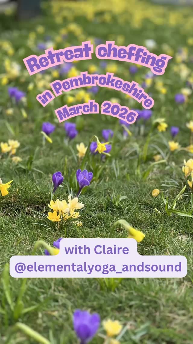 A tired but happy retreat chef here ๐
A few glorious days spent in beautiful Pembrokeshire with the amazing Claire @elementalyoga_andsound and a group of wonderful women.
It was such a pleasure to create their meals and look after everyone. We were blessed with beautiful weather too and the venue @theoldrectory_newport was as always a home from home.
Now in full post-retreat admin and kit sorting before I do it all again. The life of a travelling retreat chef โบ๏ธ
#retreatchef #travellingchef #yogaretreat #cheflife #retreatfood