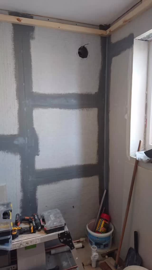 Check out one of our recent bathroom renovations, designed as a mobility room. The customer wanted a neutral tone, and I think we nailed it! Swipe to see the before and after pictures and witness the transformation. 🛁✨
#customhomesolutions #bespoke #merseyside #bathroommakeover #renovation