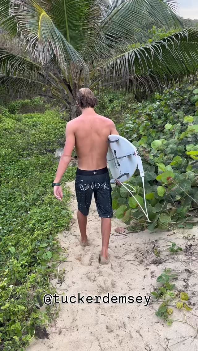 @tuckerdemsey breaks down a simple trick to make your boardshorts fit about a size smaller for a tighter, more secure feel. Quick, easy, and perfect when you want that locked-in fit for surf, skim, or beach days.
#NatureIndustries #Boardshorts #natureisourindustry #BeachHack #TuckerDemsey ActionSports StyleHack HowTo