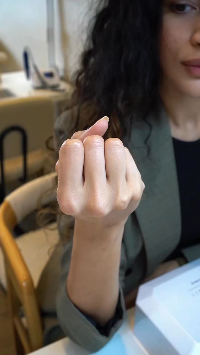 Before: natural.
After: elevated. 💅✨#russianmanicureseattle #seattlebeauty #russianmanicure