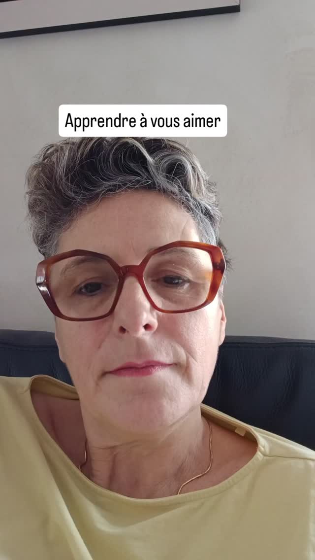 Tant de souffrances dans le paraître, pour finalement ne pas être !
Votre corps ne reflète pas qui vous êtes, mais peut déranger les autres, oui peut être !
Ça c'est leur problème de paraître à EUX !
Je vous accompagne à vous affranchir du regard des autres et prendre conscience de qui vous ÊTES
#elisabethbarget#maigrirsansregime #emdrtherapy #maigrir#amourdesoi
Si tu me découvres, je suis elisabeth barget thérapeute en libération émotionnelle et comportementale depuis plus de 10ans. Mon approche est direct, bienveillante et sans détour : je t’aide a te délester du poids du passé pour transformer ta vie. Abonne toi pour continuer le chemin ensemble