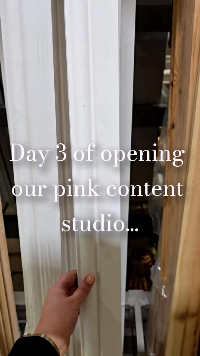 The behind-the-scenes nobody sees 👀
Today was all about the base layer:
• Painting the walls
• Opening deliveries
• Picking up the pink paint
• Choosing details like skirting boards
• and of course… an IKEA trip
Day 3 of building our pink content studio 💖
Follow along for the transformation!
#ugccreator #surreybusiness #smallbusinessowner #contentcreators #brandcontent