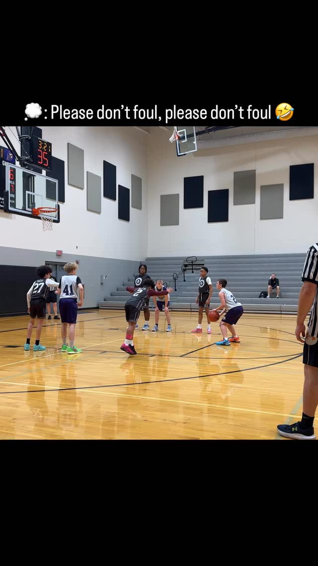 Xayne wasn’t taking that L 😂💯
Quick thinking boy! 🔥💪
#youthbasketball #basketballtraining #basketballhighlights #basketballgrind #bloopers