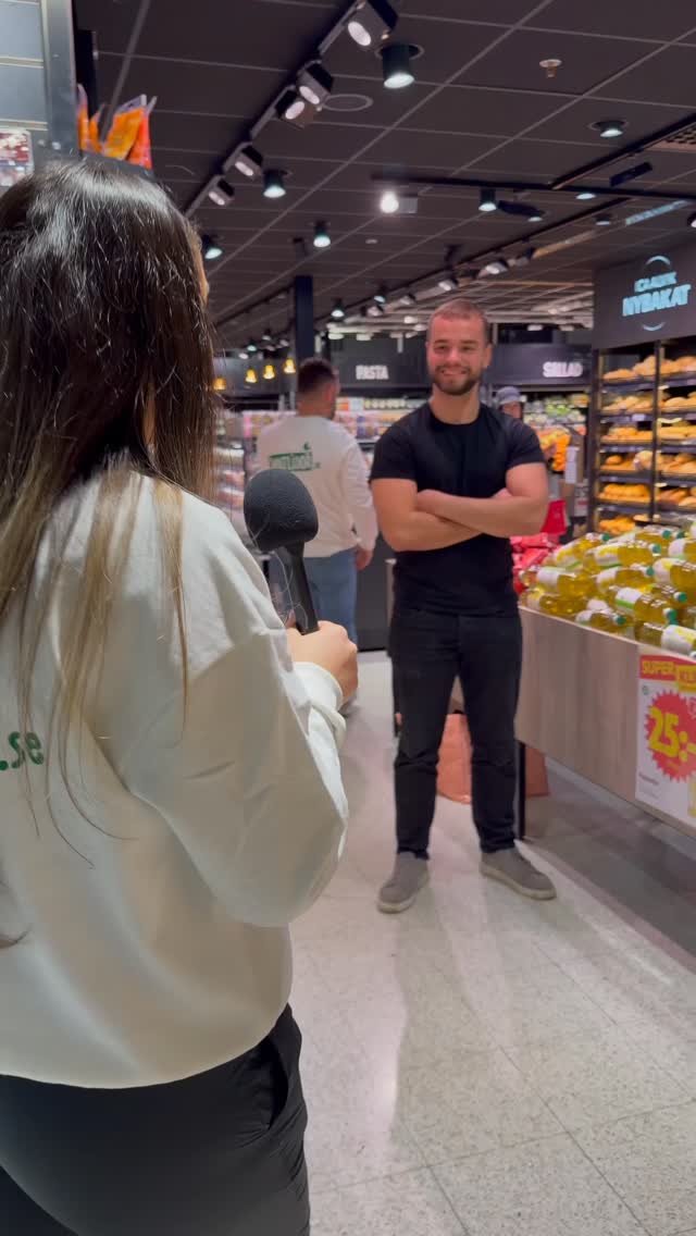 50 personer har nu fått 2 gratis matlådor 🔥 IMORGON, sista dagen hos ICA Alvikstorg:
💚 Topp 3 bästa TikTok-videos på plats vinner 20 matlådor 😱
💚 Två nya matlådor släpps på plats!!
Missa inte 😎🙌🏽🥳🔥
-
#fyp #lunch #matlåda