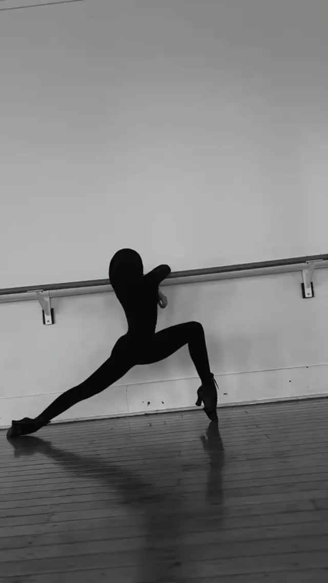 @sarah.miichelle 🙂↕️🙂↕️
#patrickmanagement #pmtalent #performer #dancer #pmartist