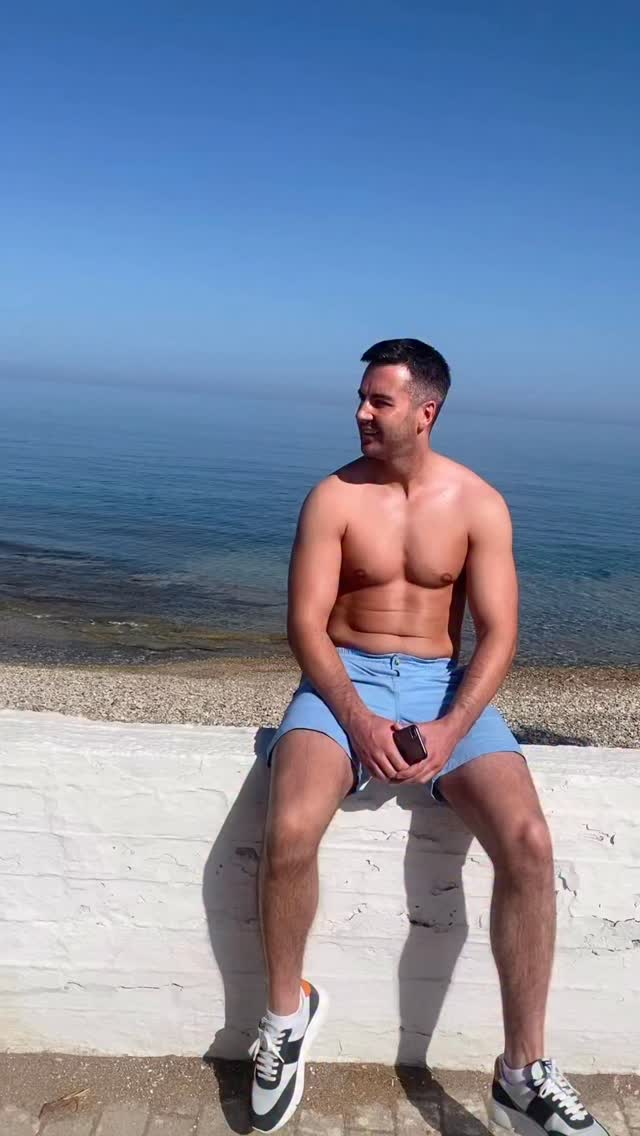 All I want to do is talk to you 😢💔