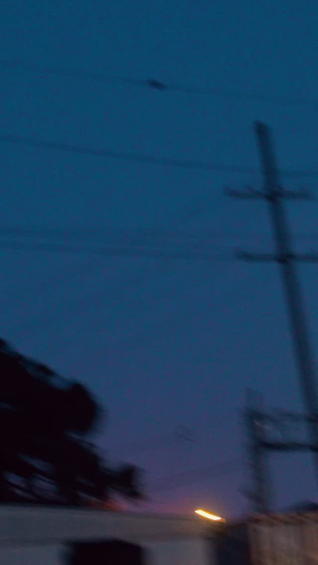 When I started making the music that would launch Gitkin in 2018 I was on funk blues tear for years. My playing was defined and actualized. I had reached everything I set out to achieve on the guitar, a sound I dreamt up as a teenager. But something had happened… I was bored. As an experiment I started writing and recording, actively trying to sound nothing like myself. As it turned out, that alter ego exploration unlocked something personal and intriguing that is still unfolding 9 years later.
This is my newly released track “Alter Ego” on @wonderwheelrecordings
Thank you @samuelbirdsong 📸 for the beautiful footage