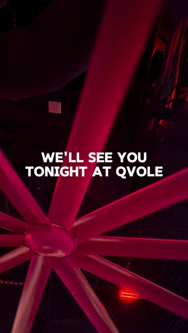 We don't recommend missing out on opening weekend @qvoleomaha 🍸