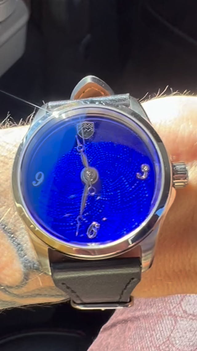 🚨CAUTION! Our Guilloché in sunlight may cause major distractions! On our way to the airport after @districttimeshow in DC and I cannot stop staring at my watch. It’s like seeing it for the first time, every time. 💕#bassetaille #guilloché #5280 #watches