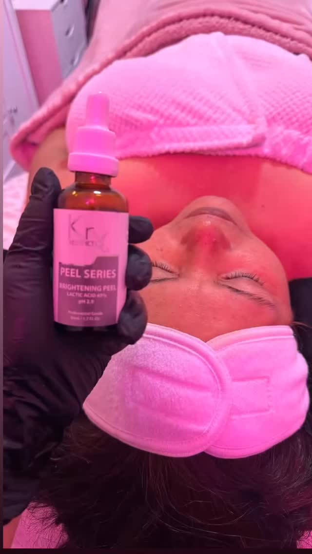 Brighting Peel Facial & Dermaplaning facial the before and after love the after #brightingskin #softskin #glowyskin #babyskin #moisturizedskin 🫶🏻💖🙌 Korean products By Kin aesthetics @bykinaesthetics