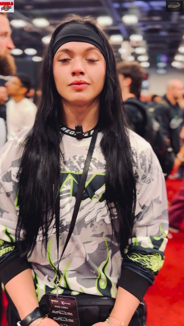 Here I chat w/ @sarah.hasner from Louisville, Kentucky at the 2026 @arnoldsports Classics, to discuss her fitness journey.
Sarah shares how she started with bike racing as a child, transitioned into weightlifting and powerlifting, and now competes in bodybuilding.
We talk about how fitness has taught her discipline and structure, and how it’s become the central passion in her life while pursuing physical therapy studies.
She also offers advice for folks just getting into fitness, as-well as about the personal sacrifices one must make in order to take fitness seriously.
@arnoldsports x @arnoldsportsuk x @schwarzenegger
#fitnesslife #fitnessmotivation #fitness #bodybuilding #bodybuilder