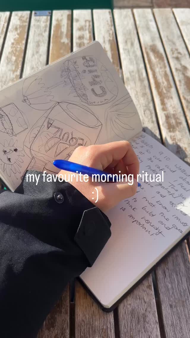 Pre work coffee and journal… my fav way to start the morning.
No scrolling, no social media, no pre 9am comparison.
I’m currently torn between really wanting to improve to my social media and wanting to delete it, because chasing algorithms is so boring.
So if you like my art or think someone else might, please let them know, so I don’t have to spend so much time on instagram (thank you in advance ;))
🩶
🤍
#mornings #morningritual #artmornings #morningjounral #artjournal