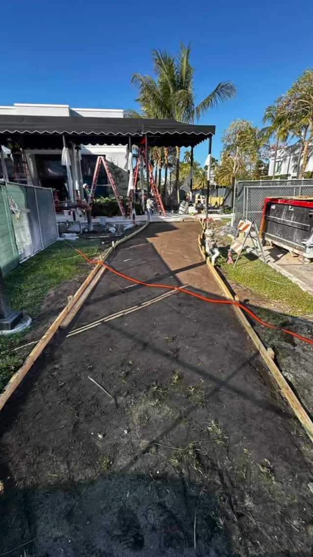 Before and after. A clear example of how proper pavement work can transform a sidewalk into a safer, cleaner and more functional space. At Build Wise Solution we approach every project with precision, quality materials and attention to detail to ensure durable results.
From worn surfaces to solid pavement built to last.
#BuildWiseSolution
#PavementWork
#ConcreteSidewalk
#BeforeAndAfter
#ConstructionQuality