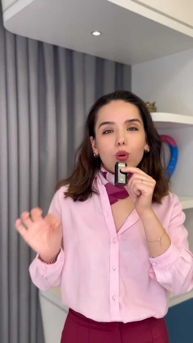 Göz altı morluklarının hepsi aynı sebepten kaynaklanmaz.👁️
Bazıları genetik, bazıları ince deri yapısı, bazıları ise yorgunluk, damar görünürlüğü veya hacim kaybı nedeniyle oluşabilir. Her göz altı morluğu aynı sebepten oluşmaz ve bu yüzden herkeste aynı yöntemler etkili olmayabilir.
Evde uygulanabilecek yöntemleri daha detaylı öğrenmek için videomuzu izleyebilirsiniz. ✨