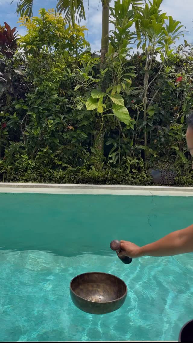 Float on water…
Feel the sound move through you…
Tension melts away, breath deepens, your body restores its natural rhythm.
Calm mind.
Balanced energy.
Deep rest.
📍 Ubud | Private pool
DM to reserve your float ✨
#WaterSoundMeditation #FloatingHealing #SoundTherapy #DeepRelaxation #UbudWellness