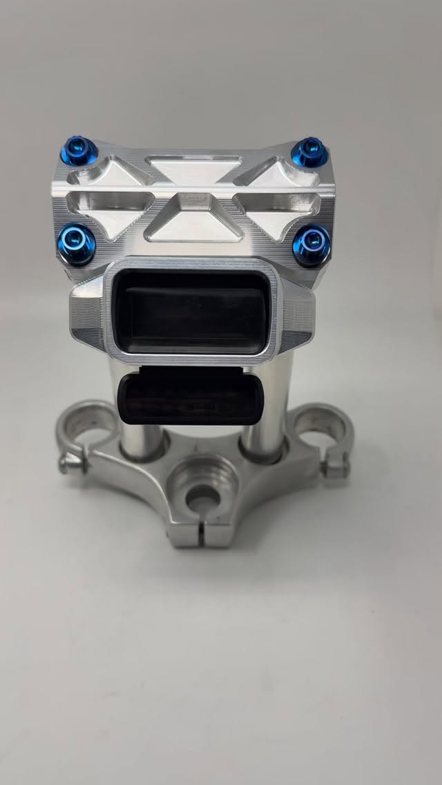 New DMR HUD billet gauge housings beautifully CNC machined from 6061 T-6 billet aluminum right here in the USA! These will work with any of our gauge brackets, gauge clamps, extension arms, and most aftermarket gauge brackets that will accept the HUD housing’s 3/8” male mounting tab. Machine finish in stock and powdercoat finishes ship within a week to week and a half after order is placed. Anodized colors are expected to start shipping by the end of the month or early March. Thank you for choosing Death Metal Racing for your Harley Davidson!