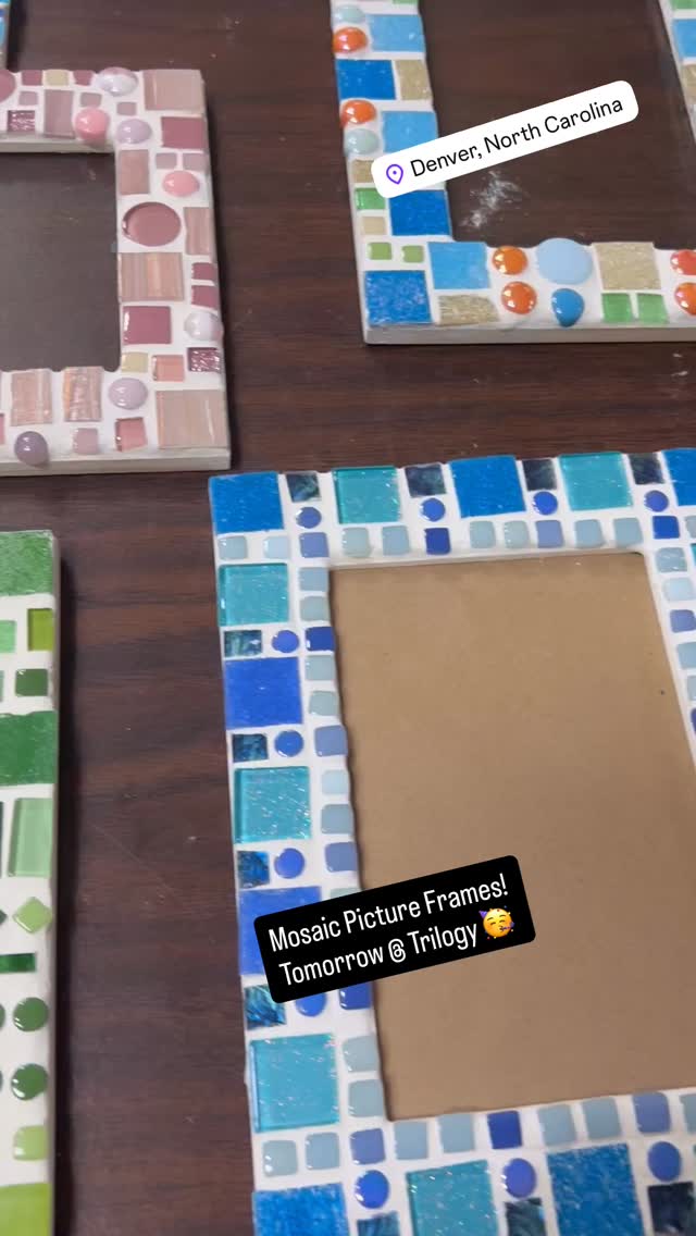 Dm me to schedule your private group!💕
#mosaicworkshop #mobileartist #mosaiclife