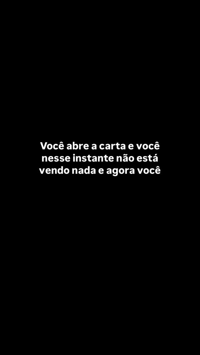 Já conhece a tinta que reage a luz negra? Veja como o seu impresso pode ser diferenciado e ainda mais lembrado por todos!