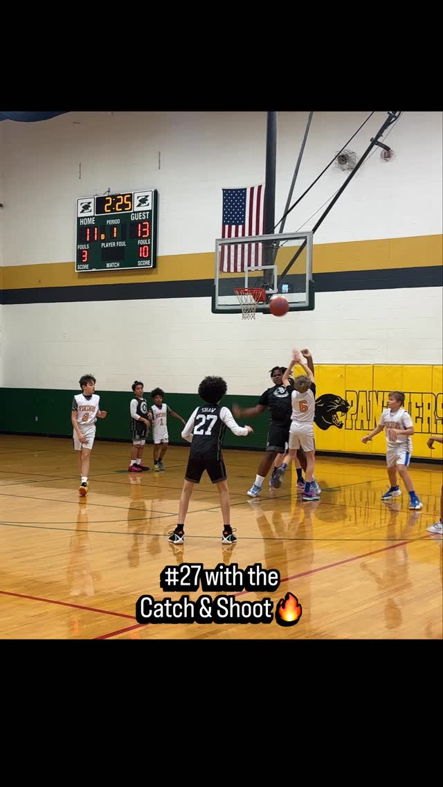 Once he get his rhythm, it’s over with every time 😂🏀🔥
#27 #basketballtraining #basketballhighlights #basketballgrind #youthbasketball