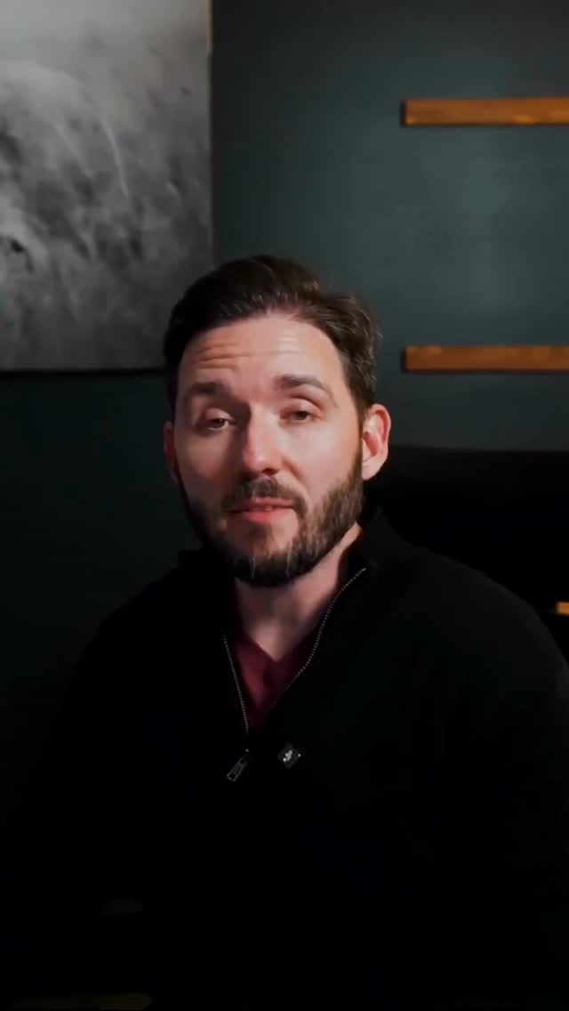 Most agents think listings are won during the pitch.
They’re not.
They’re won before the conversation even starts.
When sellers interview agents, they’re really asking:
“Who can market my home the best?”
The agents winning more listings know this:
Let your visuals speak first.
📸 Professional photos
🎥 Strong video
🏡 Clear presentation
When sellers see how you market homes, the conversation shifts in your favor.
You’re no longer just another agent.
You’re the obvious choice.
Media isn’t optional anymore.
It’s your edge.
💬 Agents — what do you think wins more listings today?
👇 Comment your answer.
🔖 Save this for your next listing presentation.
#realestateagents
#realestatemarketing
#realtorlife
#listingagent
#realestatecontent
#luxuryrealestate
#realestatetips
#realestatevideo
#realestatebranding
#realestatebusiness