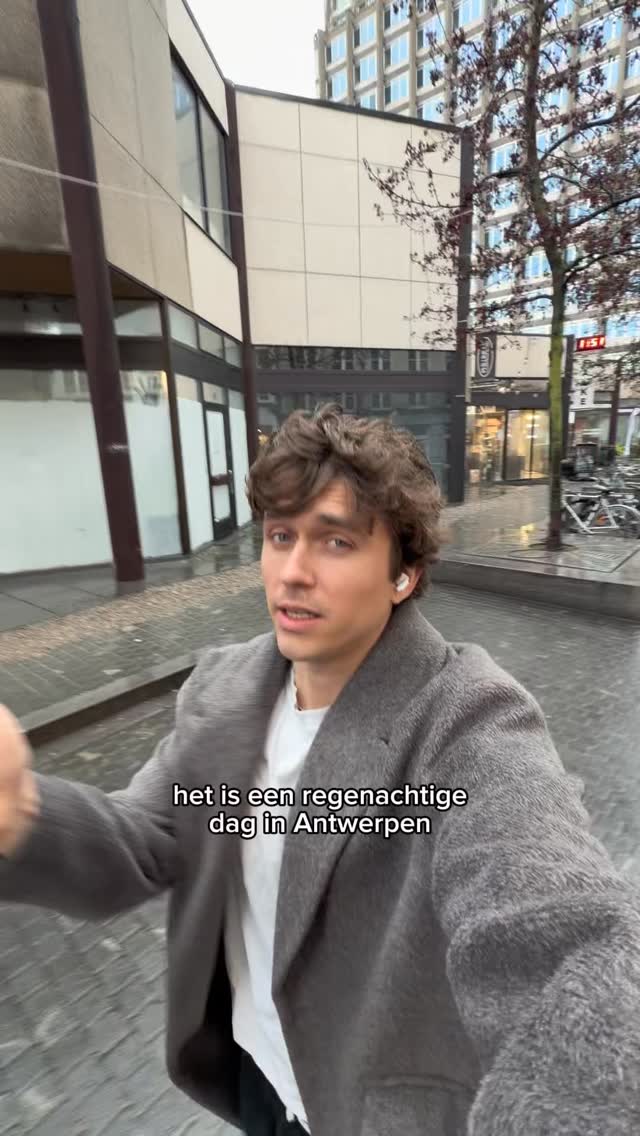 Self-care voor mannen?
Geen overbodige luxe, maar een welverdiend momentje voor jezelf. 😉
#beautysalonantwerpen #manicure #pedicure