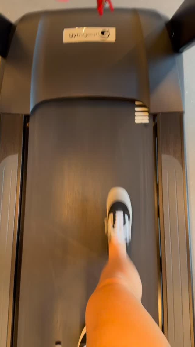 🙈 I can tell you from (a lot!) of experience;
If you look for problems? You’ll find them.
But if you look for solutions? You’ll find them too.
Your session doesn’t have to be perfect, Warrior.
It just has to meet you where you’re at.
Even if that’s in a hotel gym training in your vans ✌🏼