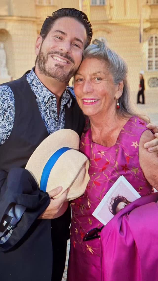 NOT ONLY TODAY celebrating amazing women in my life. Danke für alles, ihr seid die Besten! Es sind natürlich auch die Frauen in meinem Leben – meine Großmütter, meine Mutter, meine Tanten, Schwester, Cousinen, Freundinnen und engsten Weggefährtinnen and so many more die meinen Weg begleitet haben und begleiten... #iwd2026 #clemensunterreiner #ladies #danke #weltfrauentag 📸©️CU |