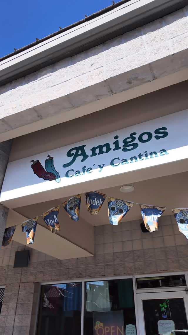 Living in the Lowcountry means having spots like Amigos right around the corner. 🌮🍹 From fresh tacos to margaritas on the patio, it’s one of those Hilton Head staples locals and visitors both love!
And if you haven’t tried their BBQ chicken salad, what are you waiting for?! 🥗 It’s a staple and my personal favorite!
#lowcountryliving #hiltonheadrealestate #localspotlight #realestate #localfavorites