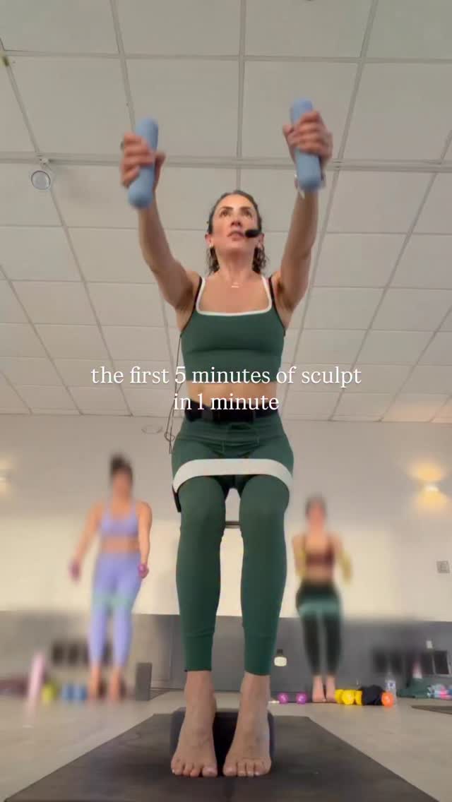 We get to work! The first five minutes of movement, all repeated for the left side 😅!
@vuoriclothing
#yogasculpt #strengthandsculpt #workoutinspo #bootyburn #fullbodyburn